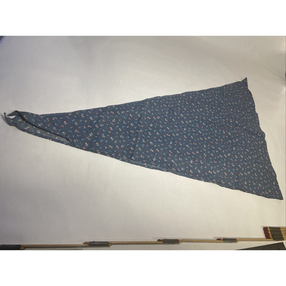 Vintage Floral Triangle Headscarf 31" X 36" X 21.5"